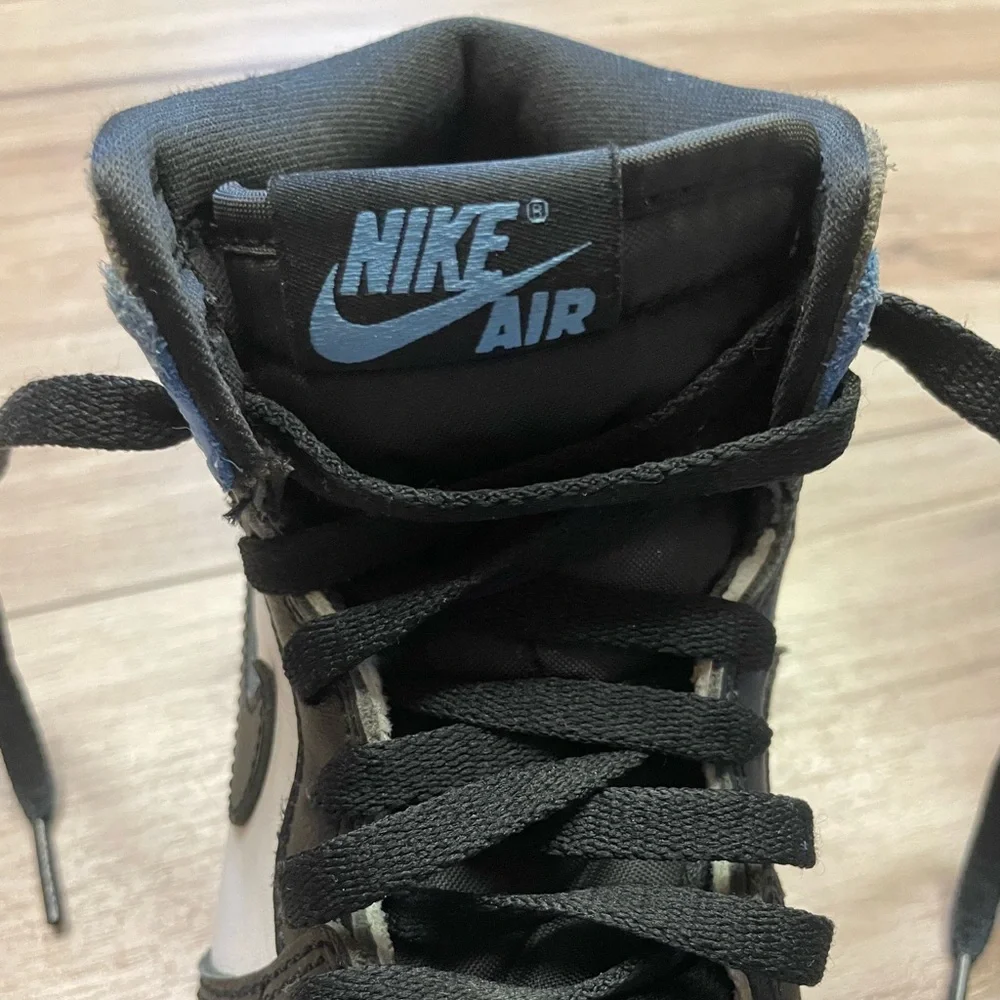 Nike Air Jordan 1 Retro High Sneakers